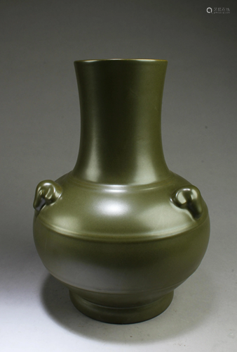 Chinese Tea-Dust Color Porcelain Vase