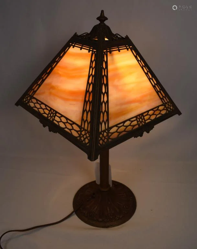 MILLER SLAG GLASS TABLE LAMP: