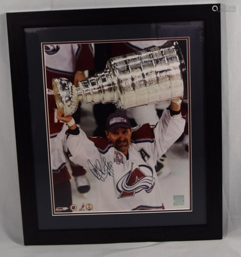 2001 RAY BOURQUE AUTOGRAPHED PHOTOGRAPH