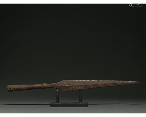 LATE MEDIEVAL IRON SOCKETED SPEAR