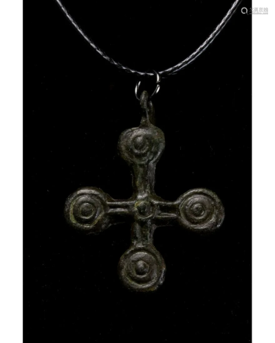 MEDIEVAL BRONZE CROSS PENDANT