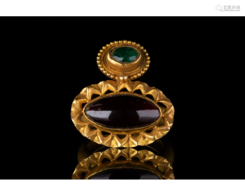 STUNNING BYZANTINE GOLD RING WITH GARNET AND EMERALD