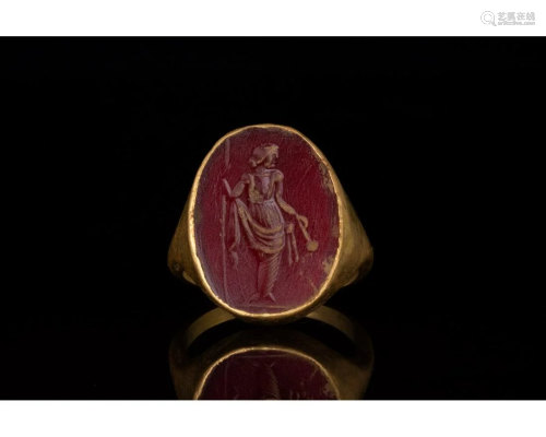 ROMAN GOLD INTAGLIO RING WITH STANDING GODDESS