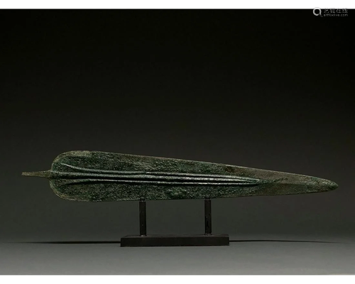 ANCIENT BRONZE SWORD WITH BEAUTIFUL PATINA