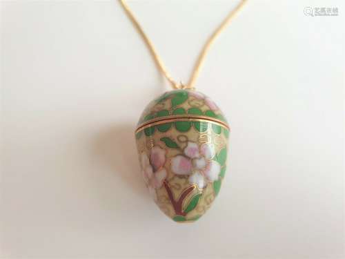 Beautiful Vintage Cloisonne Egg Charm Enamel Necklace 0770