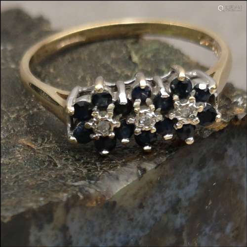 Gorgeous 9ct Gold Sapphire & Diamond Cluster Ring