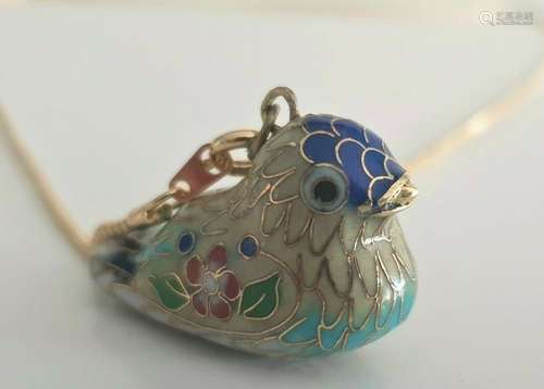 Beautiful Chinese Vintage Necklace with Cloisonne Enamel Bird Charm 002