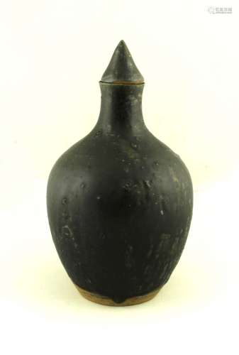 黑釉铁锈斑瓶