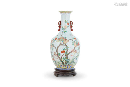 A famille-rose 'pomegranate' vase  Daoguang six-character mark