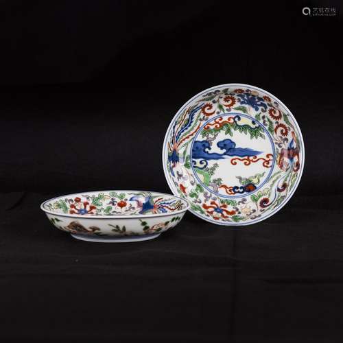 A PAIR OF WUCAI 'PHOENIX' DISHES, KANGXI PERIOD, QING DYNASTY