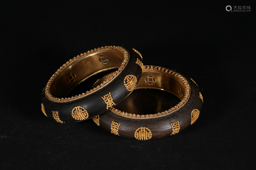 A PAIR OF CHINESE VINTAGE AGARWOOD BRACELETS