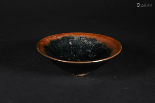 A CHINESE VINTAGE BLACK GLAZE PORCELAIN BOWL