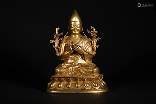 A CHINESE VINTAGE GILT BRONZE BUDDHA STATUE