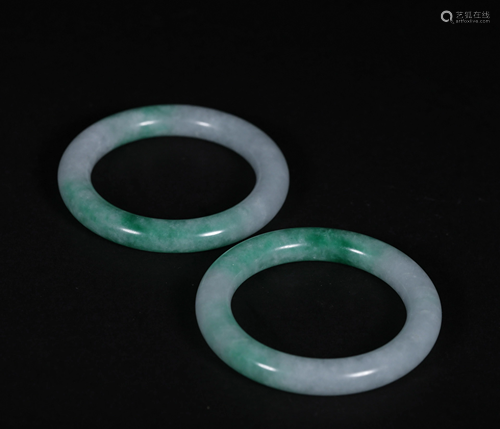 ONE PAIR OF CHINESE JADEITE BRACELETS