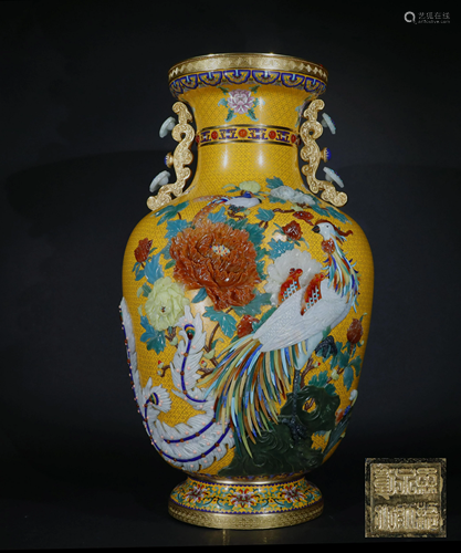 A CHINESE CLOISONNE VASE