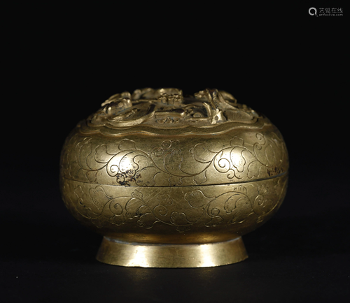 A CHINESE VINTAGE GILT BRONZE LIDDED BOX