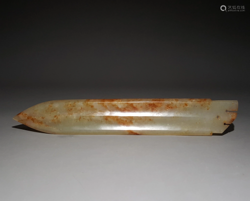 A CHINESE VINTAGE JADE DAGGER-AXE