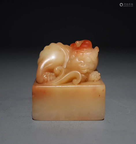 A CHINESE ROSS QUARTZ STONE SEAL