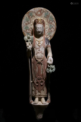 A CHINESE VINTAGE JADE BUDDHA STATUE