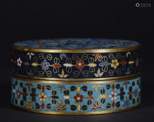 A CHINESE VINTAGE LIDDED CLOISONNE BOX