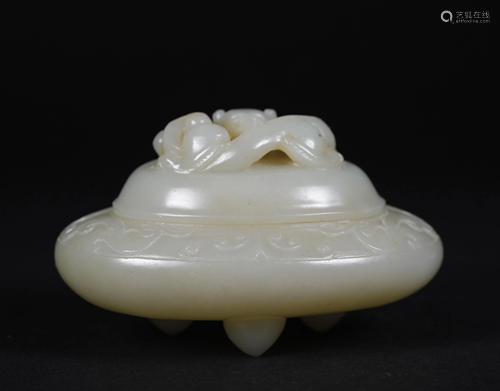 A CHINESE WHITE JADE INCENSE BURNER