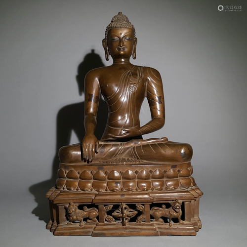 A CHINESE VINTAGE BRONZE BUDDHA STATUE