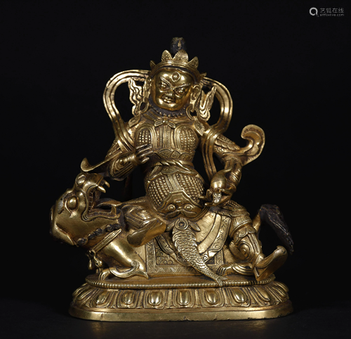 A CHINESE VINTAGE GILT BRONZE BUDDHA STATUE