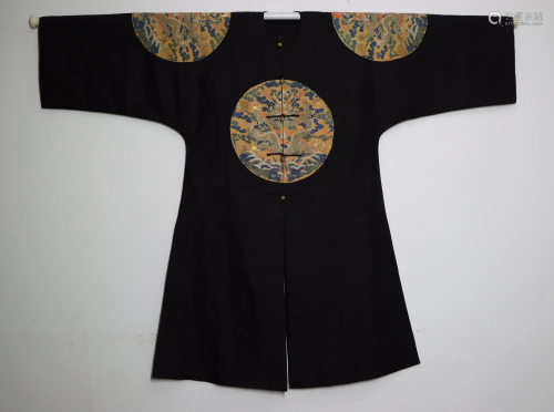 A CHINESE EMPEROR'S SUITE ROBE OR JACKET