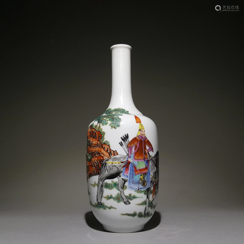 A CHINESE PORCELAIN VASE