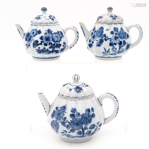 A Lot of 3 Blue and White Teapots