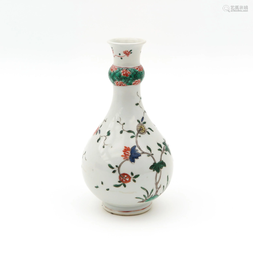 A Famille Verte Gourd Vase