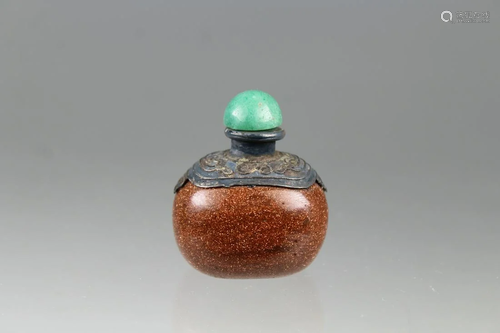 Chinese 'Gold Dust' Snuff Bottle with Stopper