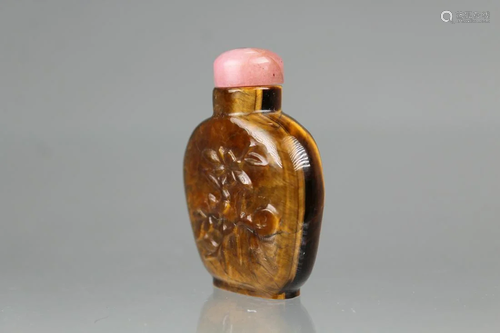 Carved Chinese 'Tiger Eye' Stone Snuff Bottle