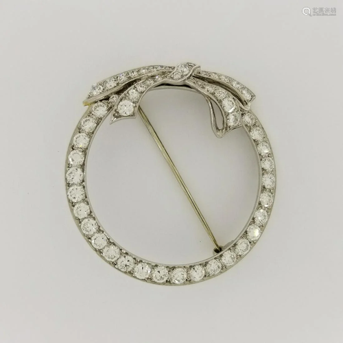 4.25ctw Diamond & Platinum Wreath Style Pin