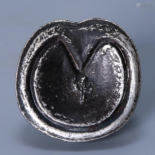 Horseshoe-shaped silver ingot