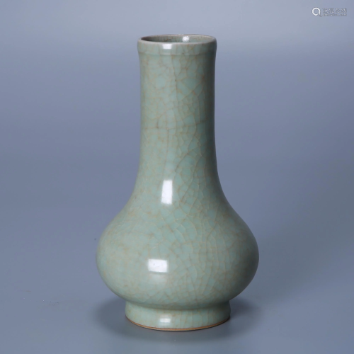 Southern Song Dynasty Longquan Kiln Celadon D Bottle
