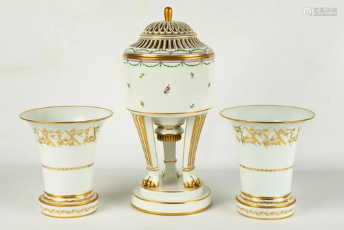 Royal Vienna Garniture