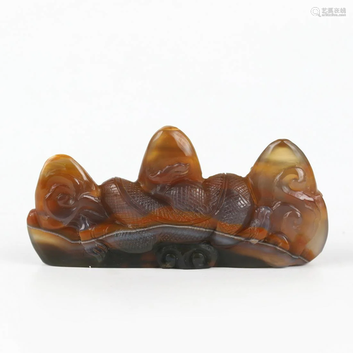 A Chinese Mountain Shaped Agate Penholder