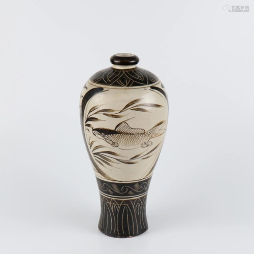 A Chinese Cizhou Kiln Porcelain Vase