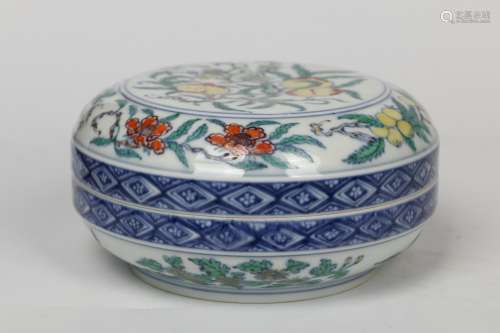 chinese ming chenghua sancai porcelain box