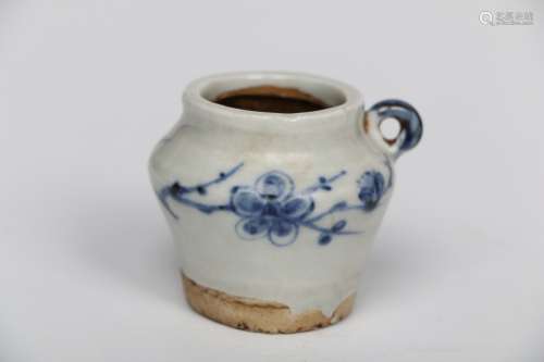 chinese blue and white porcelain pot,yuan dynasty