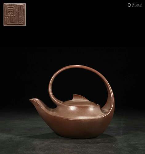 chinese zisha teapot by wang yinxian