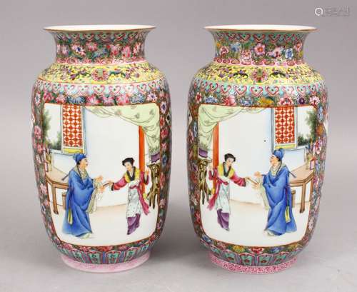 A PAIR OF CHINESE REPUBLIC PERIOD FAMILLE ROSE PORCELAIN VASES, with panel decoration depicting