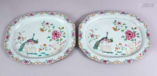 A PAIR OF 18TH CENTURY CHINESE FAMILLE ROSE PORCELAIN SERVING DISHES, each decorated with scenes