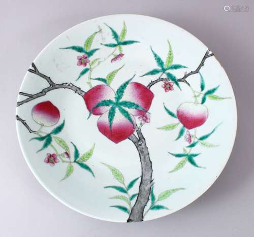 A GOOD 19TH / 20TH CENTURY CHINESE FAMILLE ROSE PORCELAIN PEACH DISH, decorated with five peaches