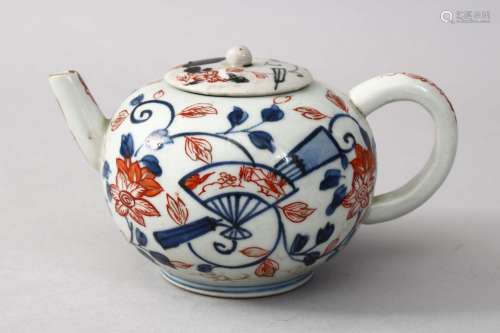 A GOOD 19TH CENTURY CHINESE IMARI PORCELAIN TEAPOT & COVER, decorated with underglaze blue