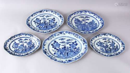 FIVE 18TH CENTURY CHINESE BLUE & WHITE PORCELAIN SERVING DISHES, each with a varying display of