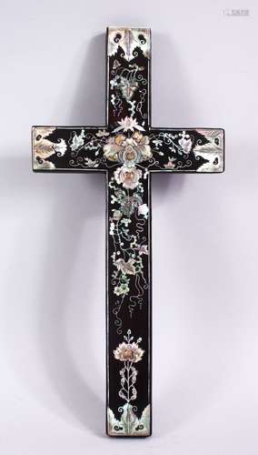 A 19TH CENTURY CHINESE CARVED HARDWOOD AND INLAID MOTHER OF PEARL CRUCIFIX, inlaid to depict an