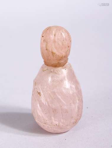 A GOOD 18TH / 19TH CENTURY MUGHAL CARVED ROCK CRYSTAL OR AMETHYST SCENT BOTTLE, carved with 6CM