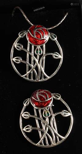 A SILVER CELTIC ROSE PENDANT, CHAIN AND BROOCH.